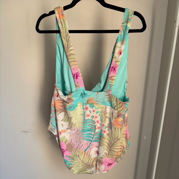 3X Coastal Waves Tropical Floral One-Piece Swimsuit - Picture 2 of 2